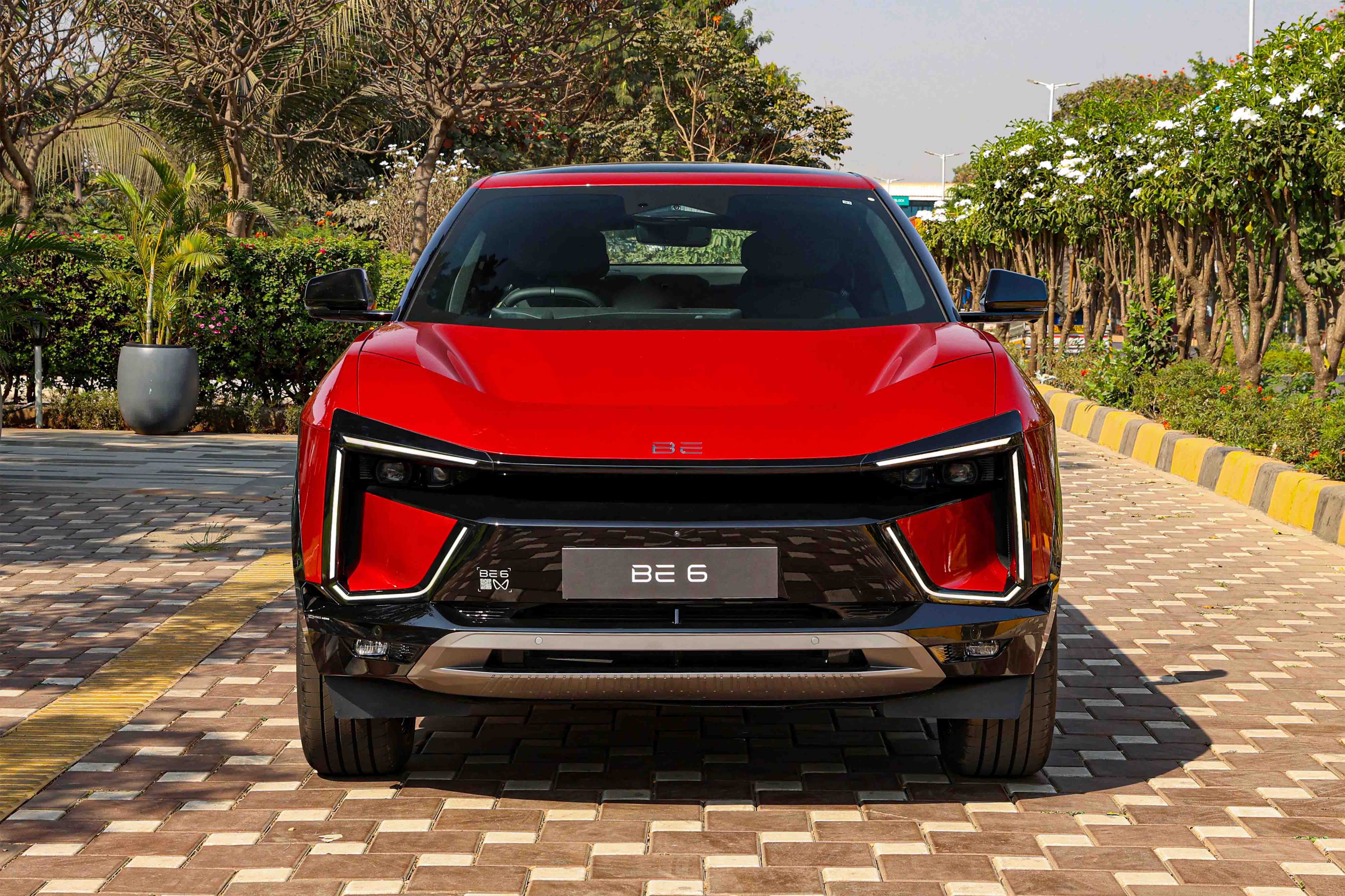 xuv3xo